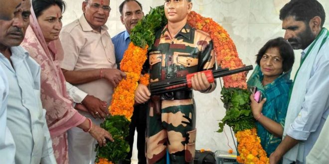 Unveiling of the statue of Martyr Ramgopal in Alwar