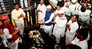 राज्यपाल बागडे ने महाशिवरात्रि पर भगवान शिव की पूजा अर्चना की